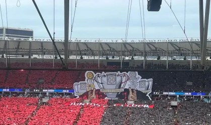 Mosaico da torcida do Flamengo antes da final da Copa do Brasil