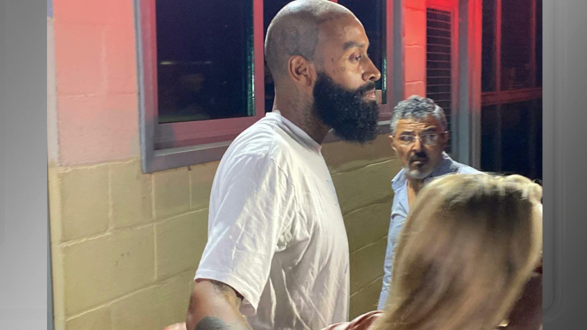 Nego Di deixou a penitenciária de Canoas após 130 dias preso na noite desta quarta (27) • Reprodução