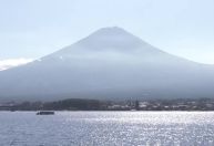 Monte Fuji registra queda de neve mais tardia em 130 anos
