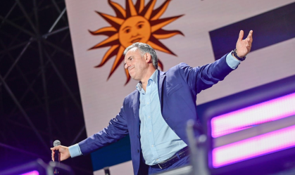 Yamandú Orsi é eleito presidente do Uruguai