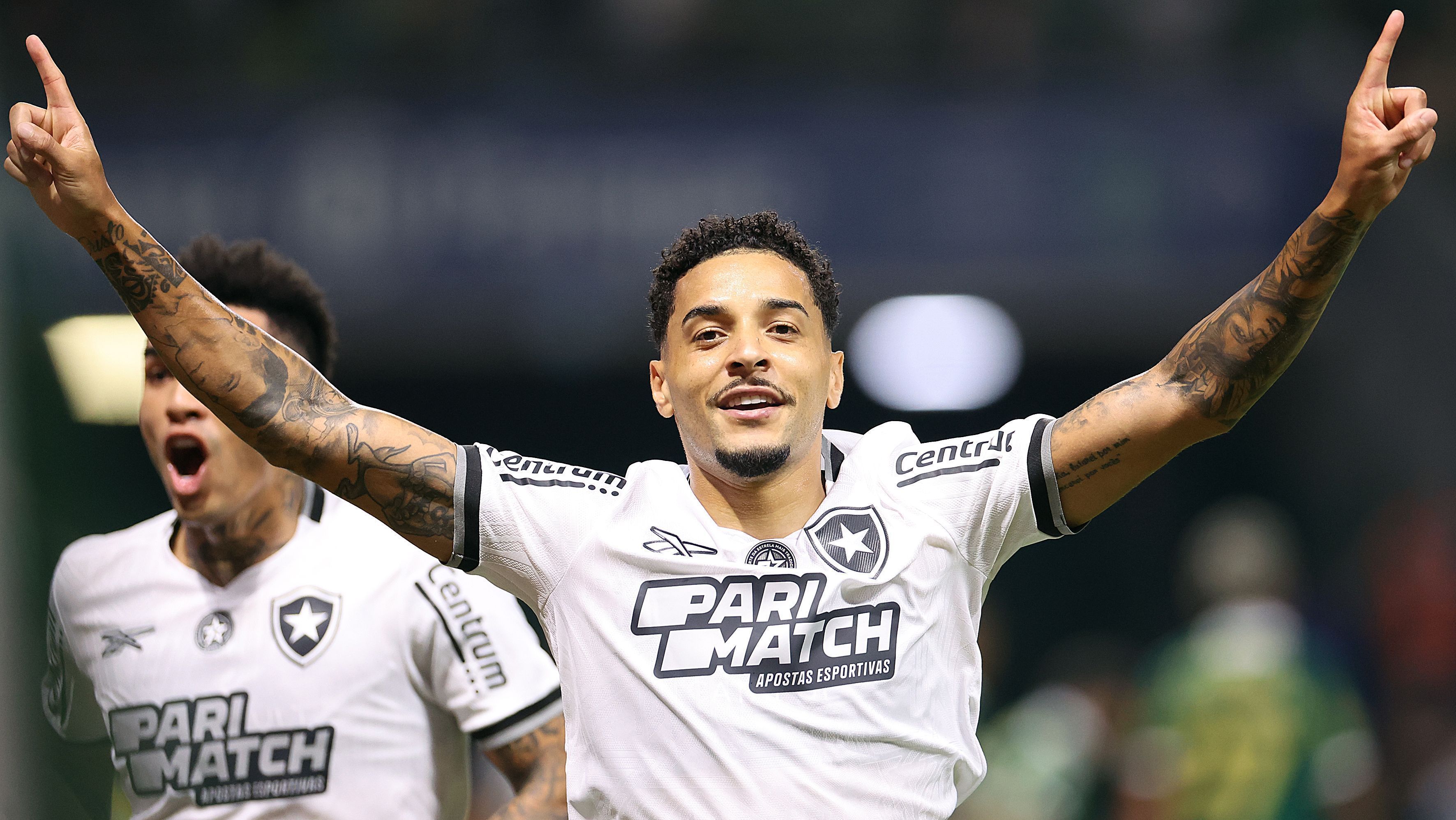 Gregore abriu o placar para o Botafogo contra o Palmeiras pelo Brasileirão
