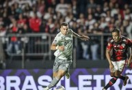 Paulinho minimiza fala de Textor e mira "jogo mais importante da vida"