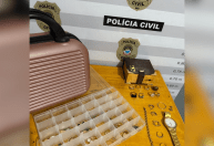 Homem com tornozeleira eletrônica furta R$ 22 mil em joias e é preso em MS