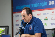 Rogério Ceni reage à goleada sofrida pelo Bahia e reclama de vaias
