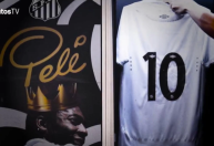 "A 10 voltou": ao som de Racionais, Santos celebra volta à Série A