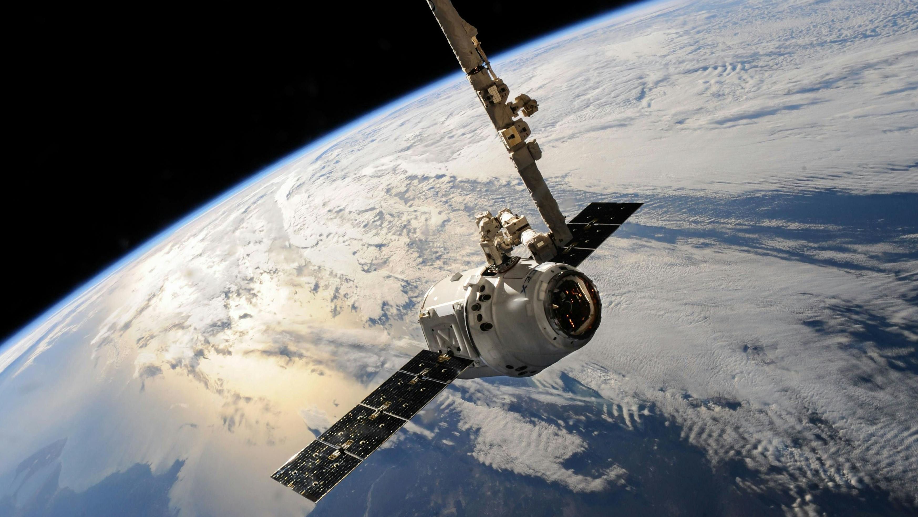 Satélite na órbita da Terra