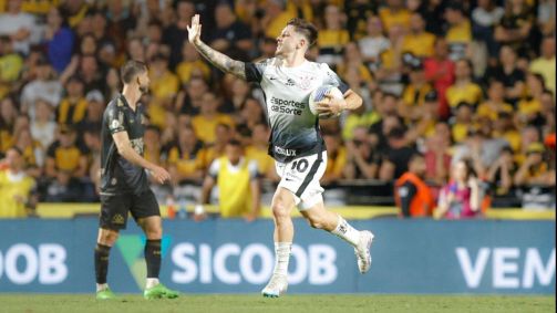 Corinthians venceu o Criciúma por 4 a 2