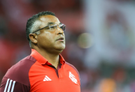 Técnico do Inter evita polêmica sobre Calçada da Fama do Grêmio