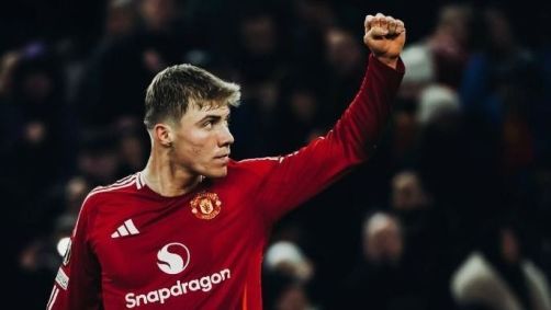 Manchester United abriu o placar, levou virada, mas conseguiu se recuperar