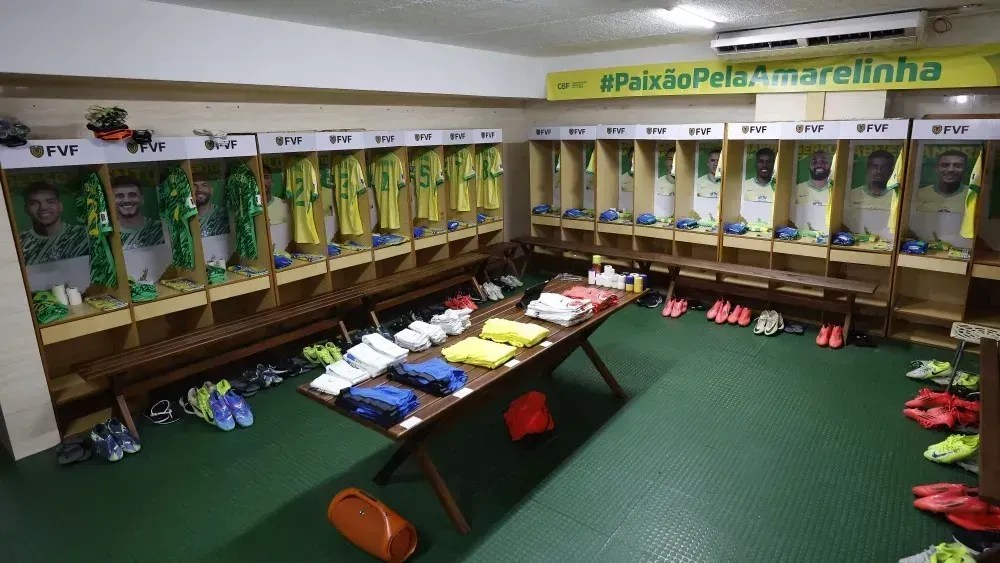 Vestiário da Seleção Brasileira no Monumental de Maturín antes de enfrentar a Venezuela