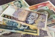 É possível trocar cédulas de cruzeiros e cruzados no banco? Entenda