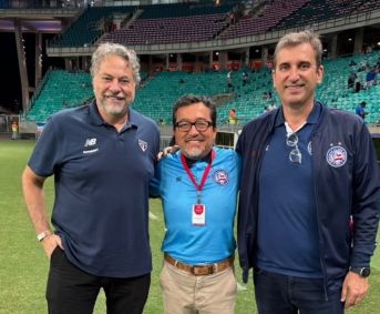 Julio Casares publicou o encontro nas redes sociais