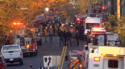 Bombeiros e serviços de emergência atendem chamado de explosão em Louisville, no Kentucky
