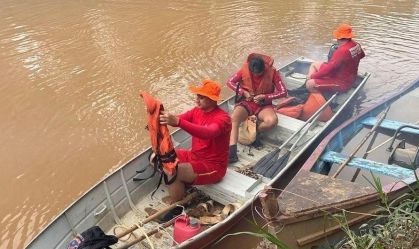 Bombeiros resgatam corpo encontrado no interior de MG