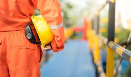 Enel é multada em R$ 10,2 milhões por atrasos em obras públicas no Ceará