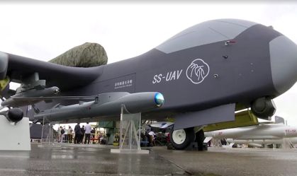 De super caças a "drone mãe": China revela armas de alta tecnologia em show aéreo