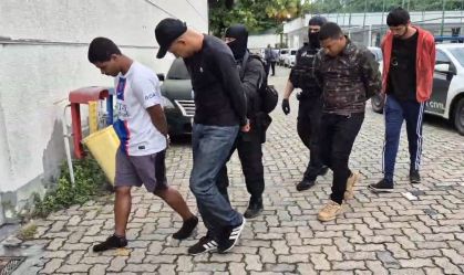 Polícia prende quatro milicianos em operação no Rio de Janeiro