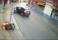 Vídeo: motociclista é arremessado ao ser atropelado por carro na contramão