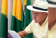 Prefeito de Rio Branco (AC) é denunciado por homofobia após criticar "Papai Noel Gay"