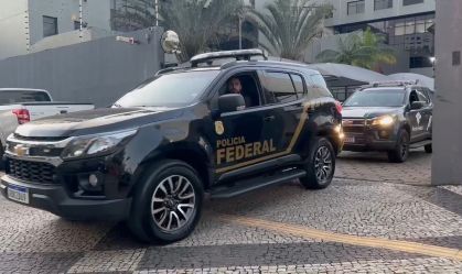 PF mira influenciadores que ensinam importação ilegal de produtos na internet