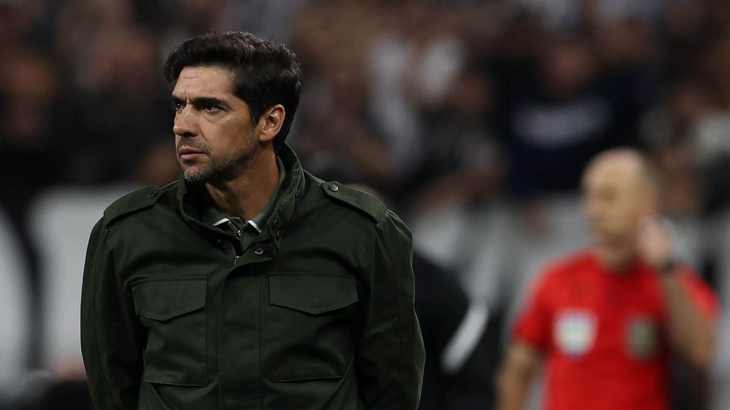 O técnico Abel Ferreira, do Palmeiras, em jogo contra o Corinthians na Neo Química Arena em partida válida pela 32ª rodada do Campeonato Brasileiro