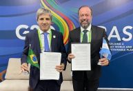 Brasil assina protocolo para importar gás natural da Argentina