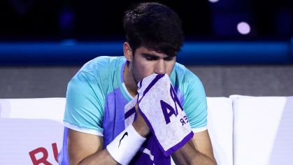 Carlos Alcaraz foi derrotado por Casper Ruud na estreia do ATP Finals