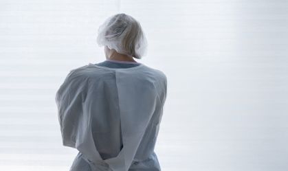 46% dos casos de assédio na área da saúde são atribuídos a médicos, diz estudo