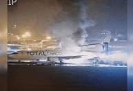Vídeo: avião cargueiro pega fogo e faz pouso de emergência em Guarulhos