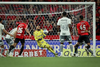 Athletico-PR levou a melhor sobre o Atlético-MG no último sábado