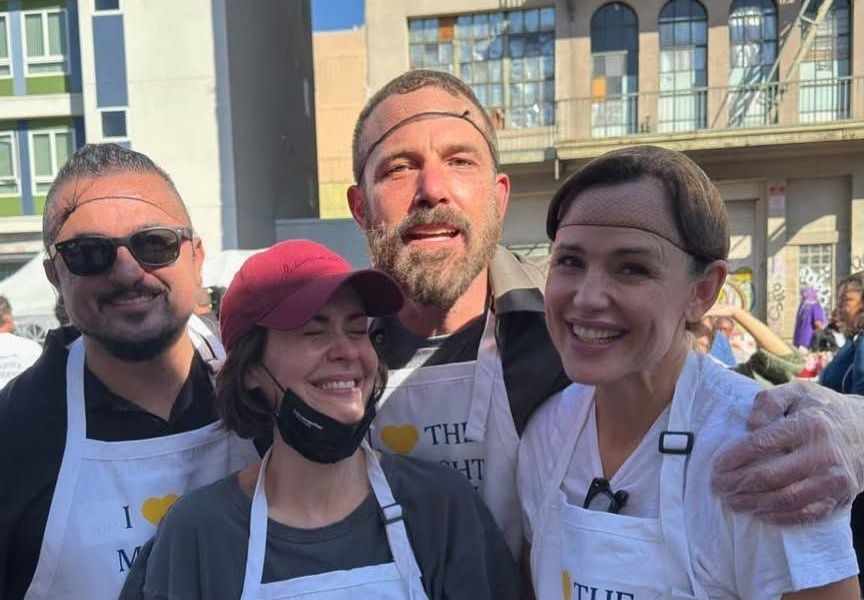 Ben Affleck, Jennifer Garner e Sarah Paulson• Reprodução/Instagram