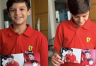 Filho de Cristiano Araújo vê objetos do pai pela 1ª vez após 9 anos de morte