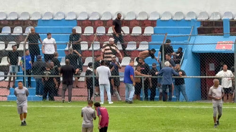Jogo entre Bonsucesso e Niteroiense é marcado por confusão
