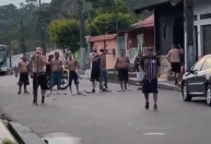 No Amazonas, torcedores de Vasco e Corinthians protagonizam briga generalizada