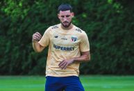 Calleri sente dores, e São Paulo chega a seis atletas com problemas físicos