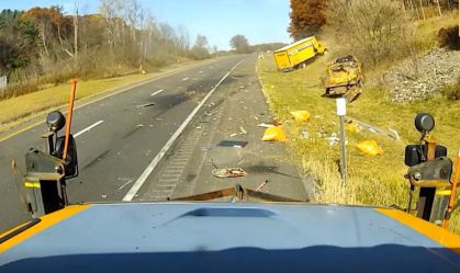 Vídeo: Trabalhador escapa de ser atingido por caminhão em Nova York