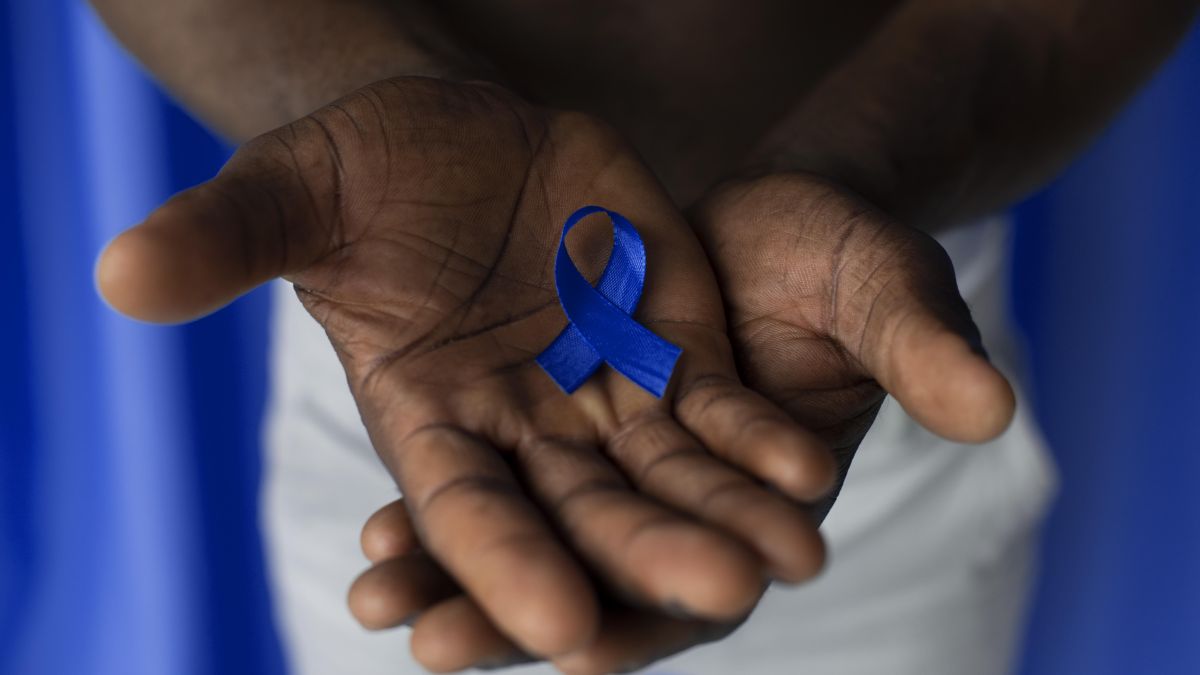 Novembro Azul: veja 5 sintomas do câncer de próstata | CNN Brasil