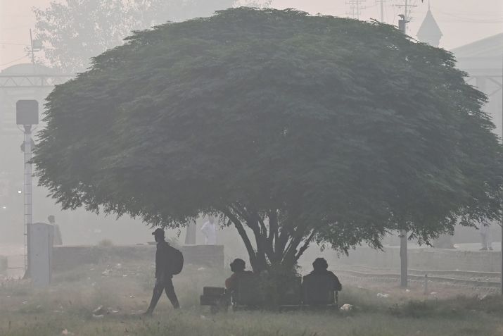 Poluição no Paquistão • Arif Ali/AFP/Getty Images via CNN Newsource