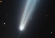 Imagem do "cometa do século" revela fenômeno inesperado em sua cauda