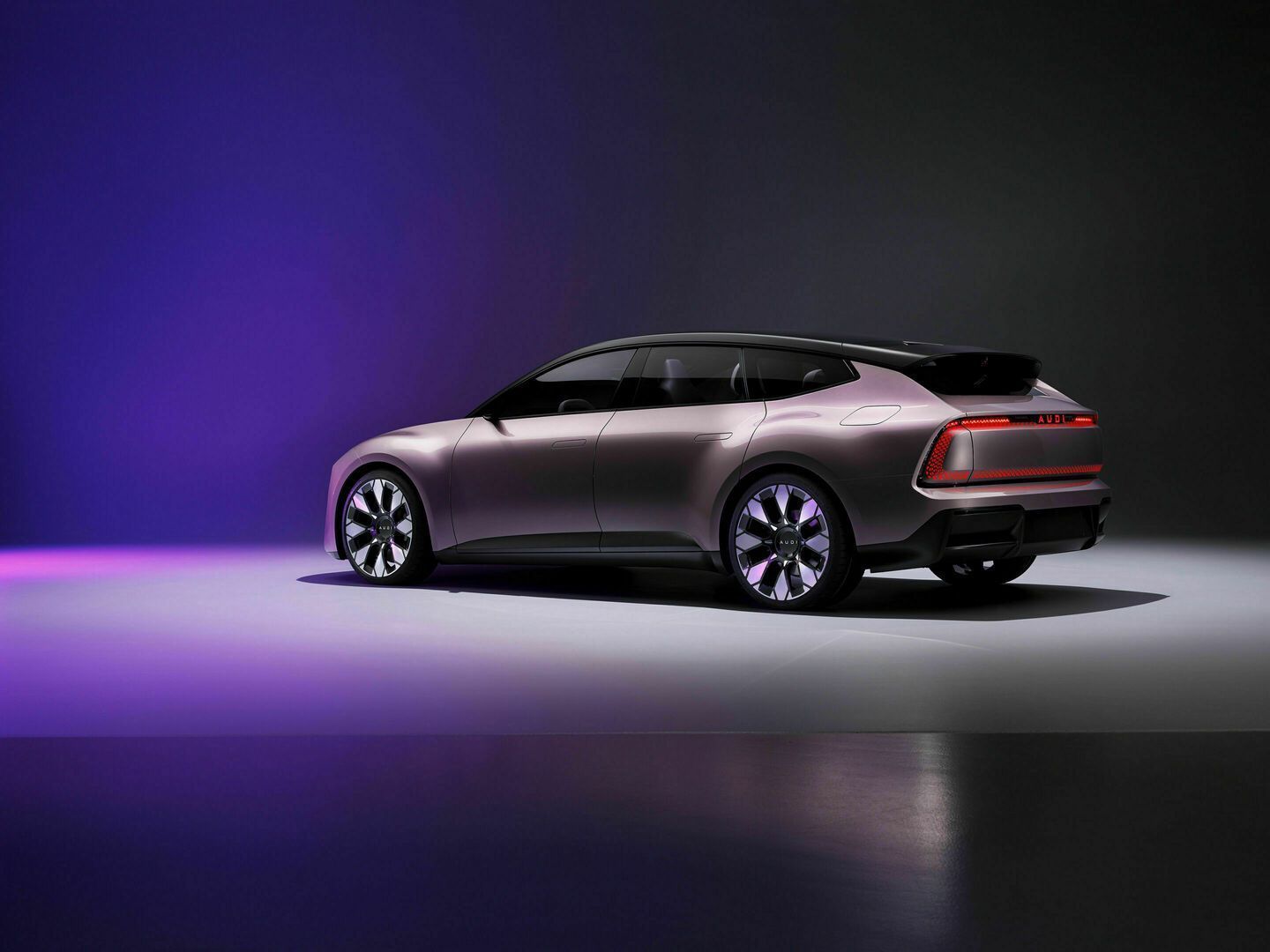O AUDI E é o carro conceito que demonstra futuro da marca da China • Divulgação
