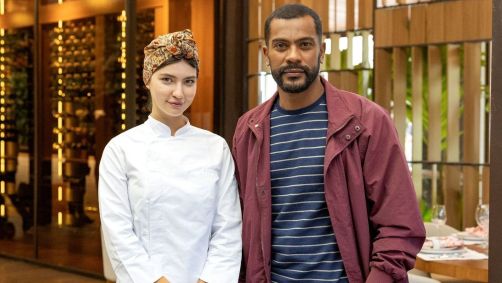 Michele (Alanis Guillen) e Daniel (Samuel de Assis), em "Mania de Você"