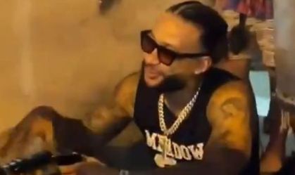 Depay visita comunidade em São Paulo