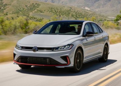 Novo Jetta GLI 2025 está confirmado para o próximo ano