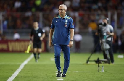 Dorival Jr. durante o empate do Brasil com a Venezuela