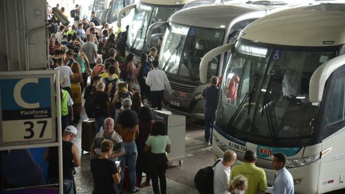 Movimentação de passageiros na rodoviária do Rio