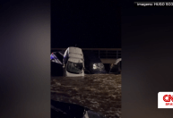 Vídeo: Enchentes na Catalunha, na Espanha, carregam carros pelas ruas; assista