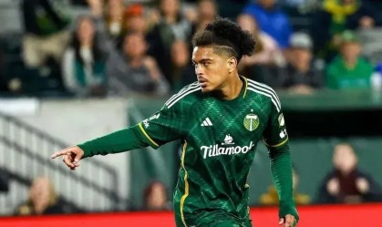 Evander, revelado pelo Vasco, defende o Portland Timbers