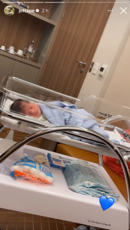 Samuel é o segundo filho de Jottape e Estefany Boro • Instagram/Jottape