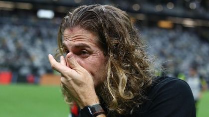 Filipe Luís se emociona com o título da Copa do Brasil, o primeiro como técnico do Flamengo