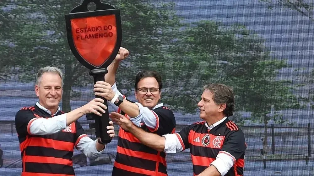 Dunshee acompanhado de Landim e Bodin
